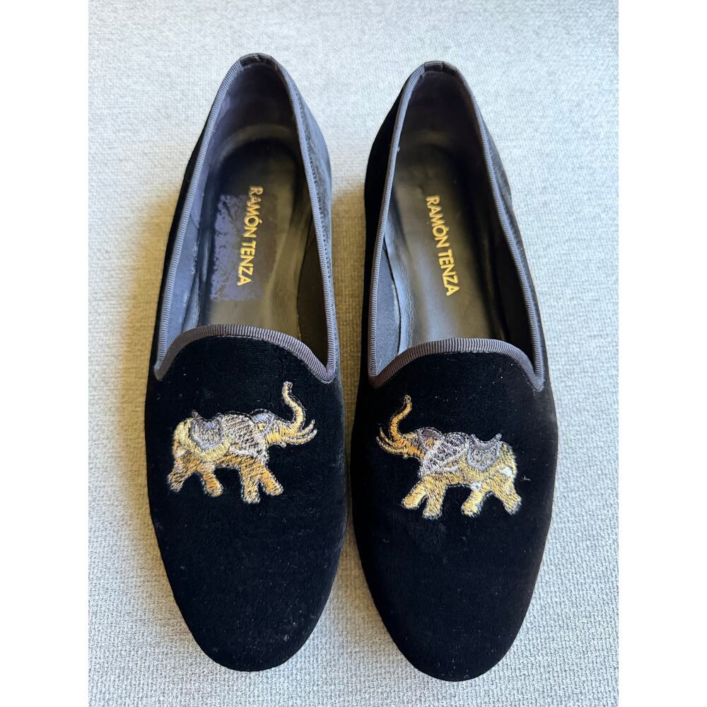 Ramon Tenza Taylor Velvet Loafer Black Elephant Embroidered Women's 8